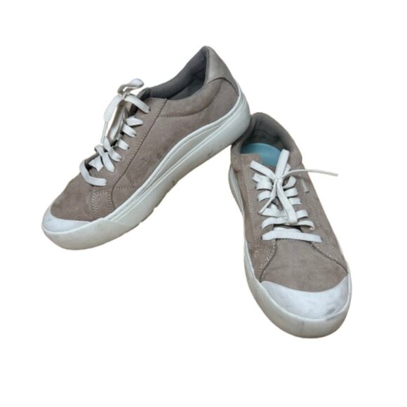 Dr. Scholl’s Women's Time Off Sneaker | Size 8.5 Suede Tennis Shoe - Picture 2 of 9